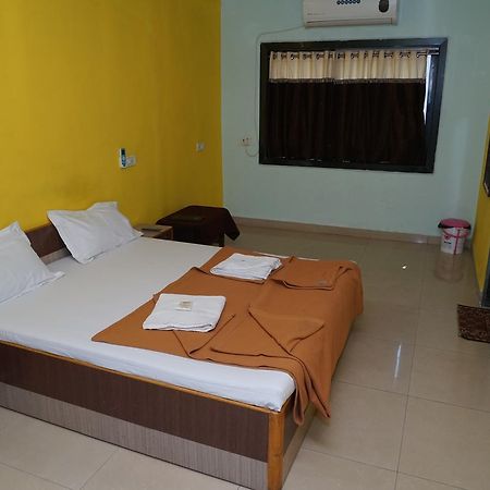 Hotel Umesh 达曼 外观 照片