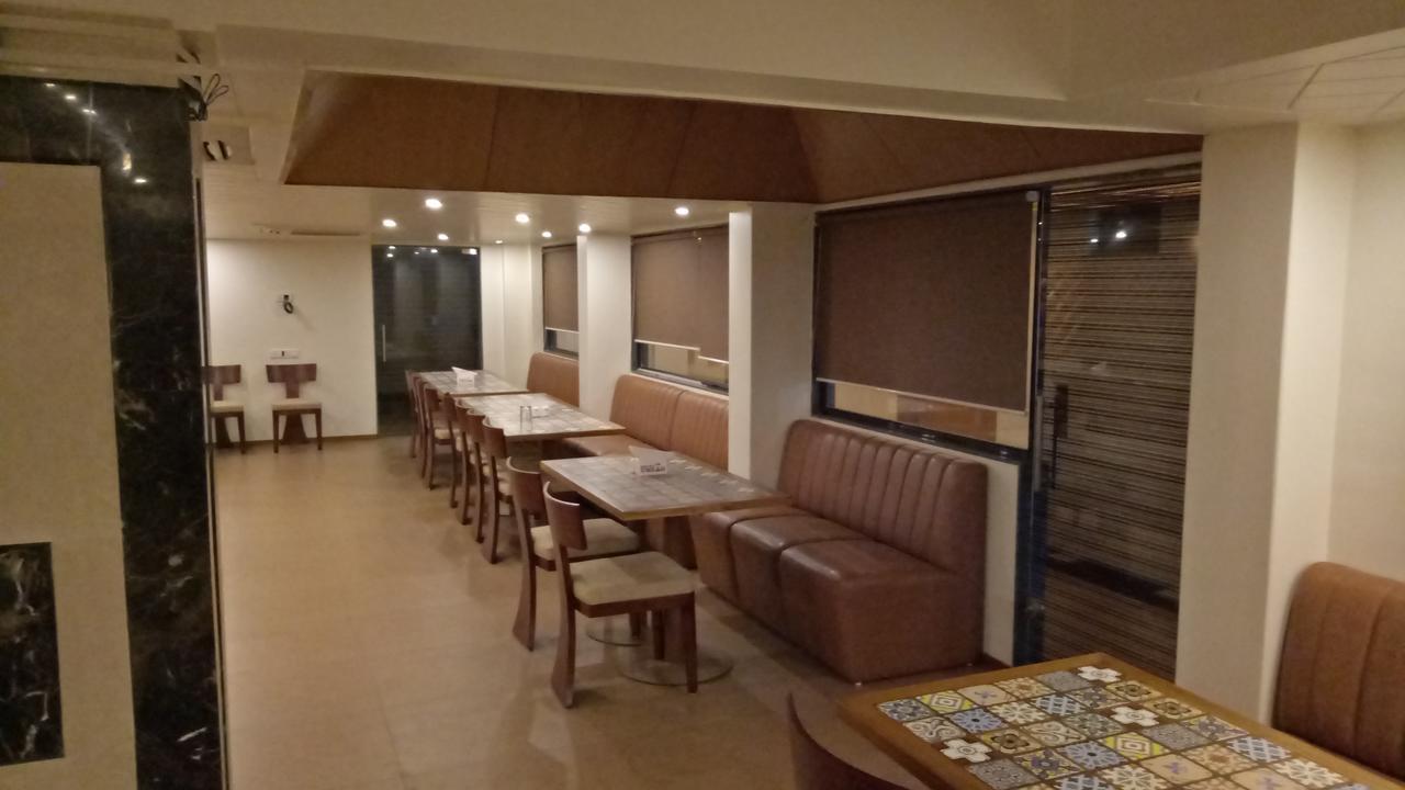 Hotel Umesh 达曼 外观 照片